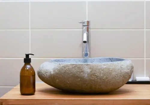 modern-minimalistic-bathroom